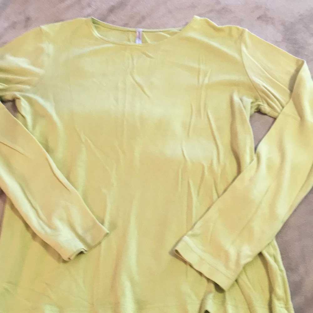 Light lime green long sleeved T